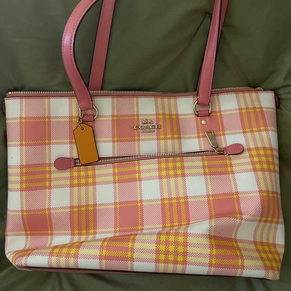 Coach Gallery Tote With Garden Plaid Print